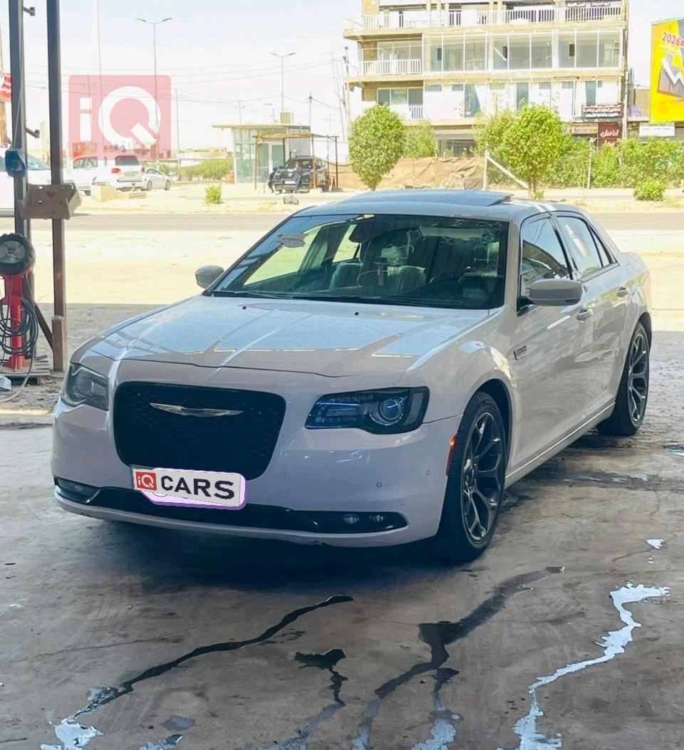 كرايسلر 300